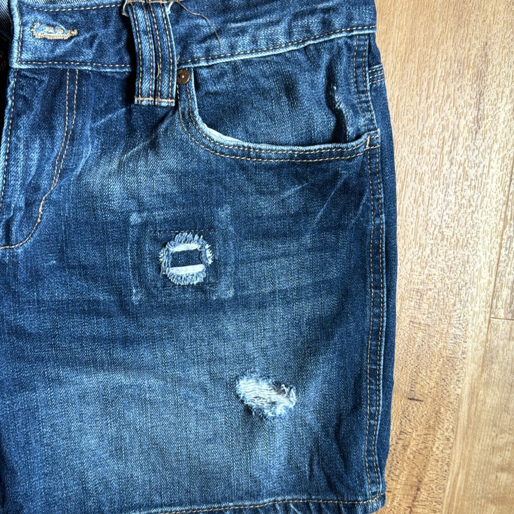 Gap shorts size 12. - Picture 3 of 4
